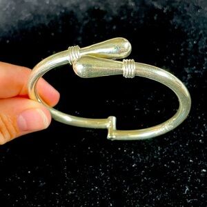 Handmade solid silver (925) bangle bypass bracelet